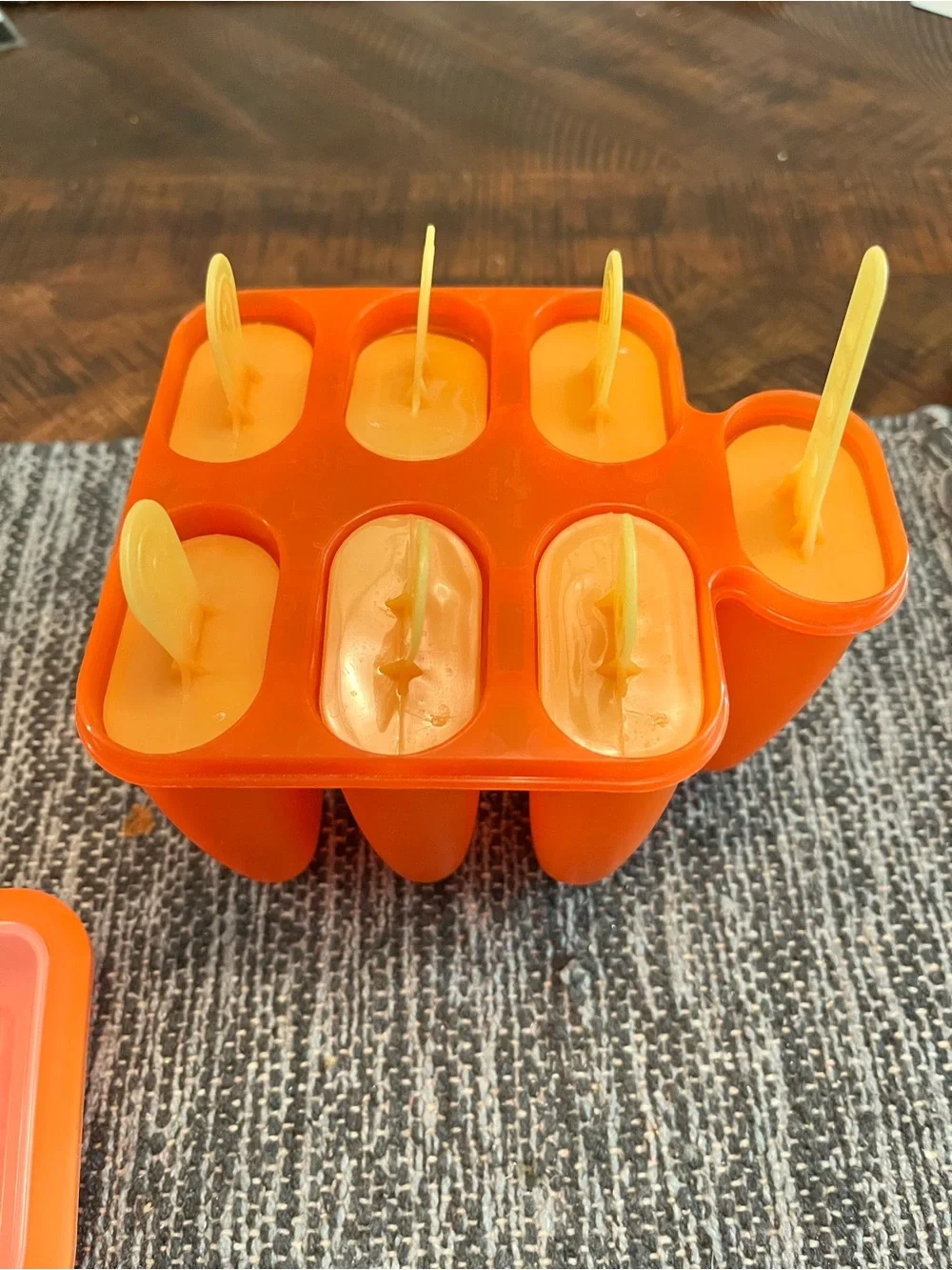 Lékué Stackable Popsicle colorful plastic silicone molds lot